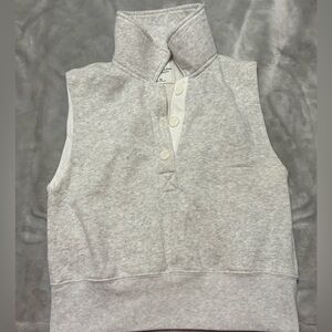 gray sleeveless Abercrombie & Fitch top